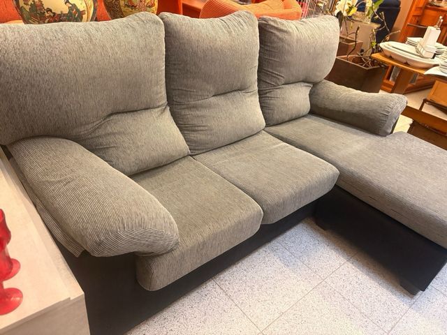 Sofá Chaiselongue Beige y Negro