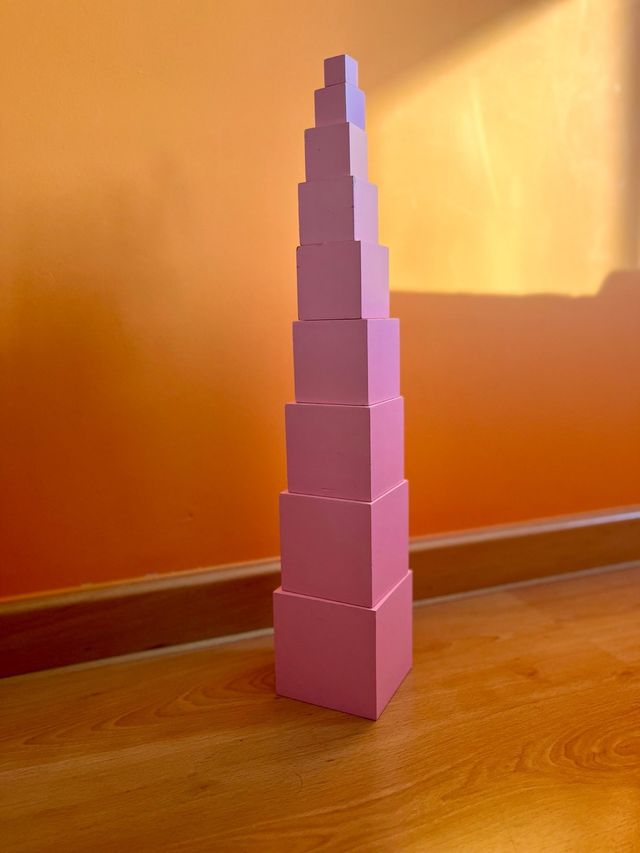 Torre de bloques rosa