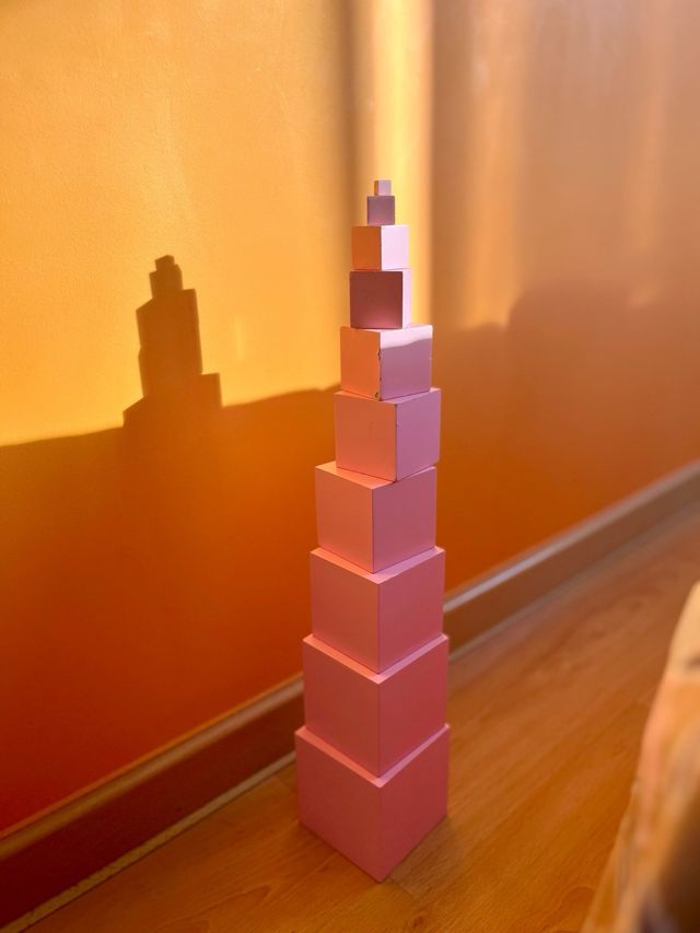 Torre de bloques rosa