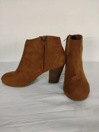 Stivaletti donna tacco marrone