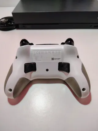 Xbox One X 1TB Con Joystick e Battlefield 1
