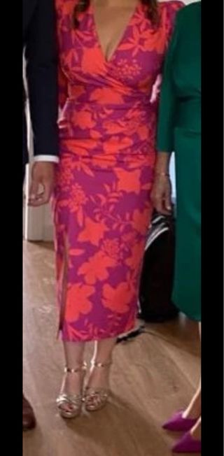 Vestido midi naranja y buganvilla floral