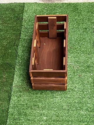 Portafiori rialzato in legno