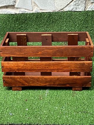 Portafiori rialzato in legno