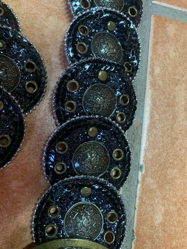 Cintura metallo con medaglione