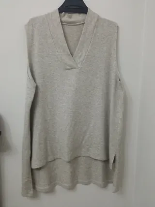 Jersey oversize largo y fluido sin mangas