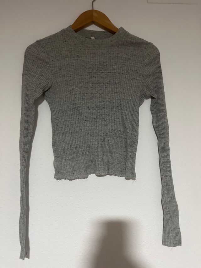 Camiseta gris de manga larga