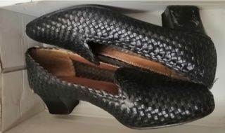 Zapatos de piel mujer diseño trenzado