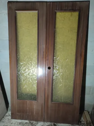 Puertas de madera con cristal