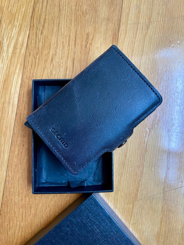 Cartera Secrid Twinwallet con 2 Cardprotectors