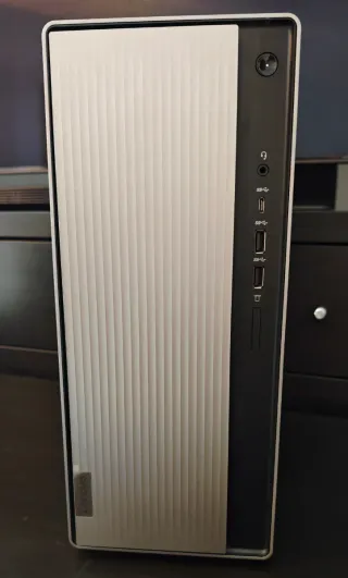 Lenovo IdeaCentre 5 14ARE05 completo