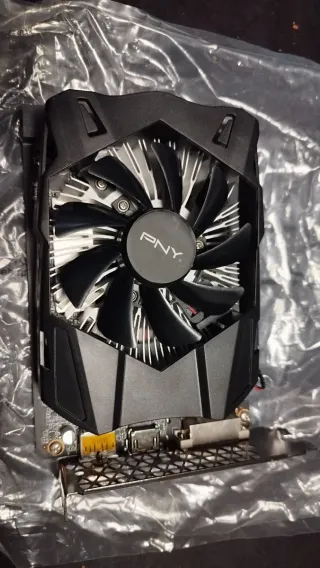 Gráfica PNY GTX 1660 4GB