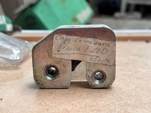 Caja Cerradura Simca 1200