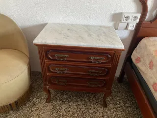 Mueble de dormitorio de madera