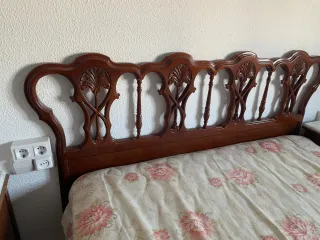 Mueble de dormitorio de madera