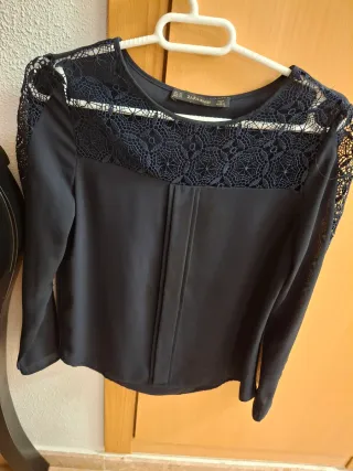 Blusa Zara Basic Negra Encaje
