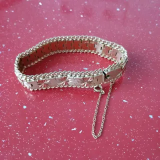 Pulsera bisutería dorada