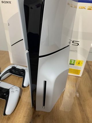 Playstation 5 Slim lector y dos mandos 