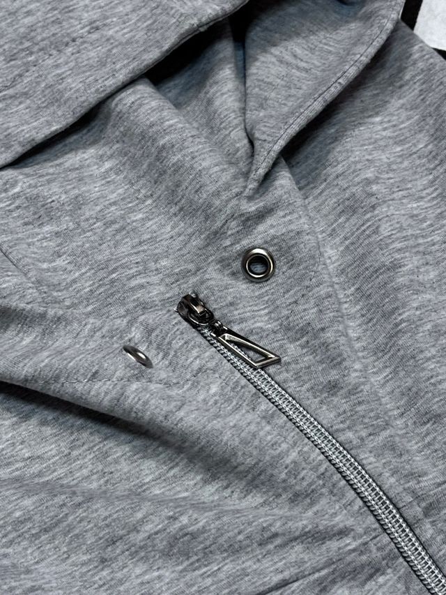 Felpa Nike con cappuccio grigia zip