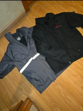 2 Abrigos Negro y Gris