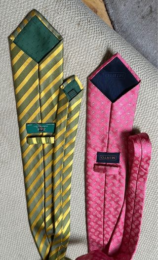 Lote 2 corbatas seda diseño paisley y rayas