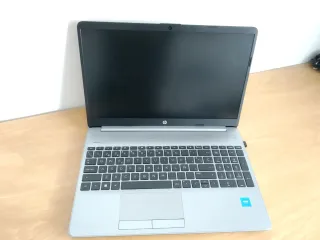 HP 250 G9 Notebook Portátil