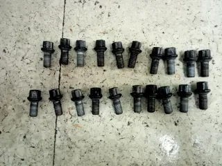 Tornillos Rueda Mercedes