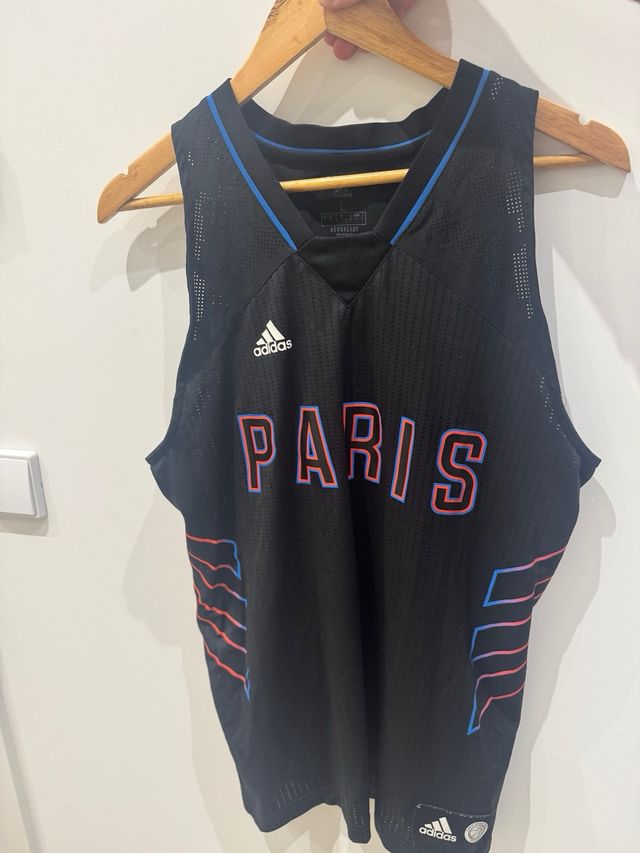 Camiseta Baloncesto Adidas Paris Negra
