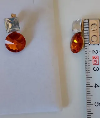Pendientes vintage dorados con piedras color ámbar