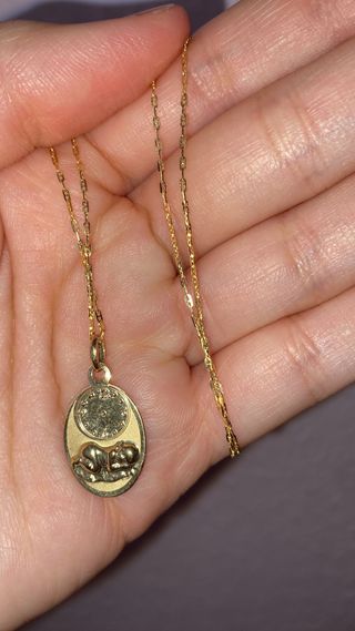 Cadena de oro para bebé con colgante