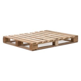 Palets de madera cerrados en perfecto estado.