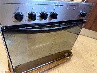 Placa Vitrocerámica + Horno Ariston