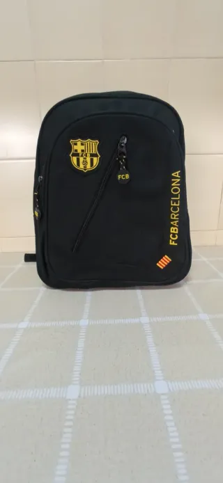Mochila FC Barcelona niño/a negra y amarilla