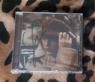 Taylor Swift Red CD Firmado