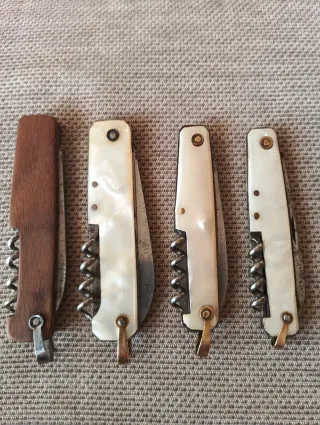 Set di 4 coltelli antichi 