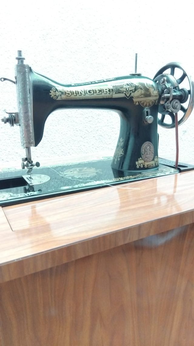 MAQUINA-MUEBLE COSER SINGER ANTIGÜEDAD 1919-1935