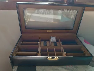 Joyero , para corbatas y anillos del Real Madrid 