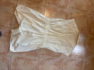 Mono corto Mango botones beige