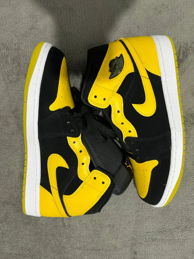 Air Jordan 1 Mid SE Nero Giallo