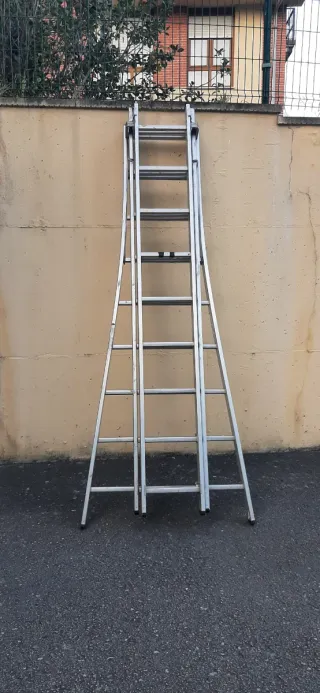 Escalera extensible de aluminio