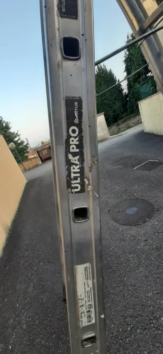 Escalera extensible de aluminio