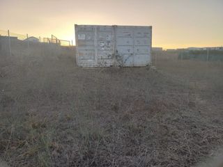 2 Contenedores con Ventanas y Puerta