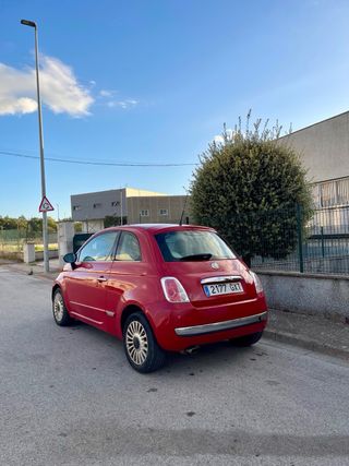 FIAT 500 TIENE 131MIL kM