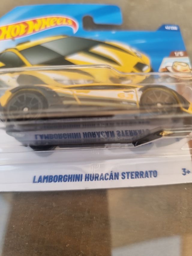 Hot Wheels Safari Mode Amarillo 1/5