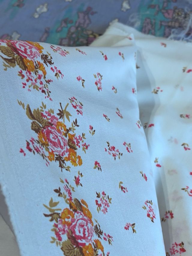 Retal tela blanco flores naranjas