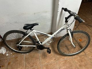 Bicicleta de Montaña A-TRAIL Blanca