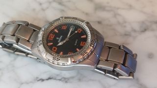 Reloj Festina Quartz Negro y Plateado