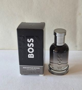 Miniatura Perfume Boss Bottled Beyond Hombre