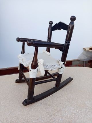 Mecedora infantil de Enea