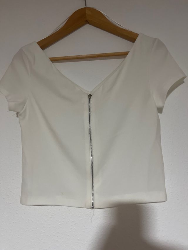 Camiseta blanca escote pico